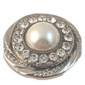 Vtge Rinestone buttons 13 Pearl Centers 7/8"Never Used Silver Color Metal